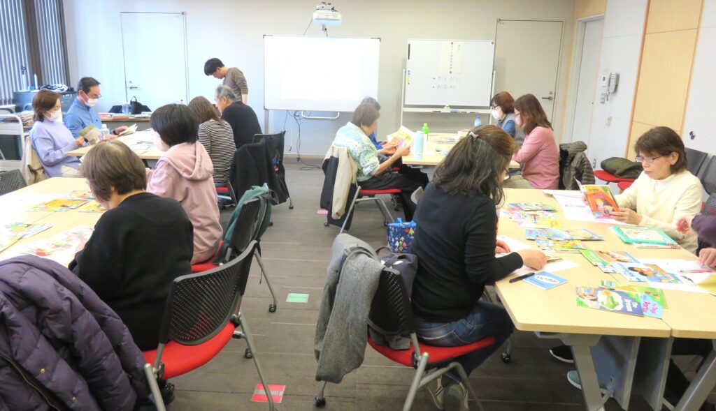 2/22（日）英語多読講座「図書館で楽しむやさしい英語多読」＠ひきふね図書館 報告